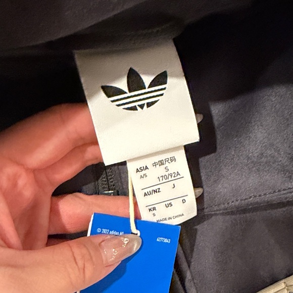 (SOLD) Adidas Tang Jacket - Navy Sz: Small - Picture 5 of 9